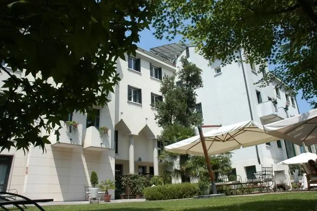 Ai Pini Park Hotel