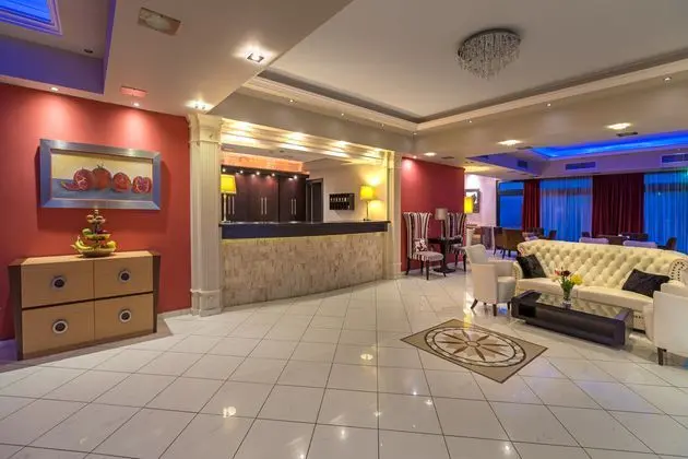 Ai Yannis Suites & Apartments - Lobi