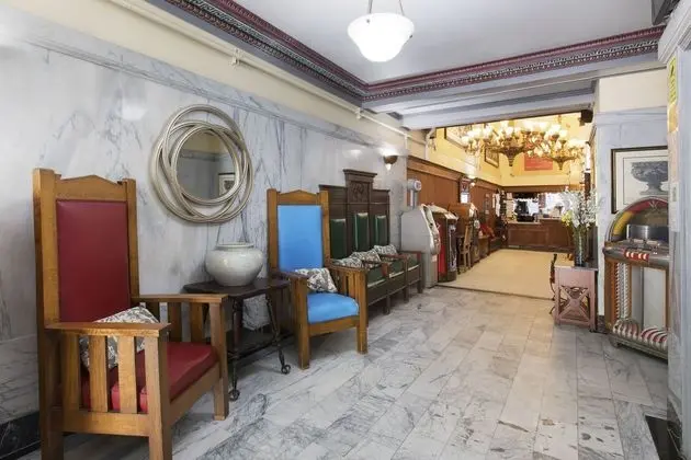 Aida Plaza - Lobi