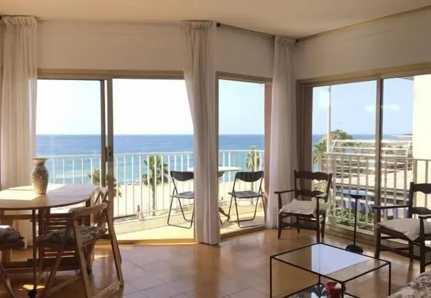 Aiguaneu Apartaments Center