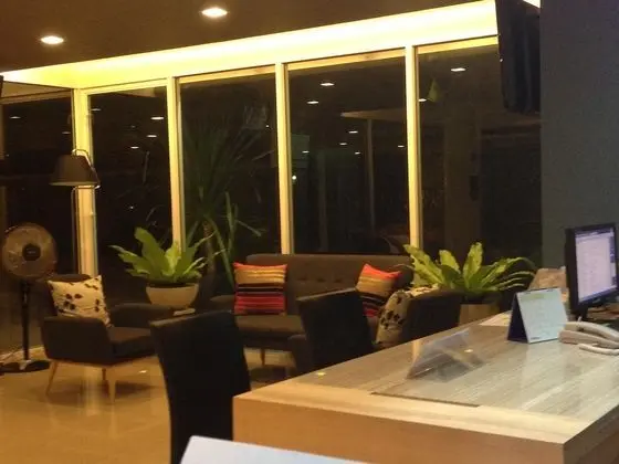 The Aim Sathorn Hotel - Lobi