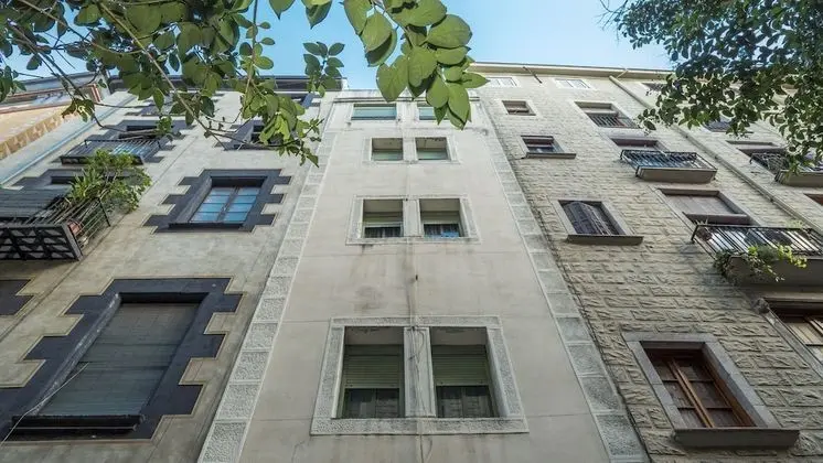 AinB Las Ramblas Colón Apartments - Dış Mekan