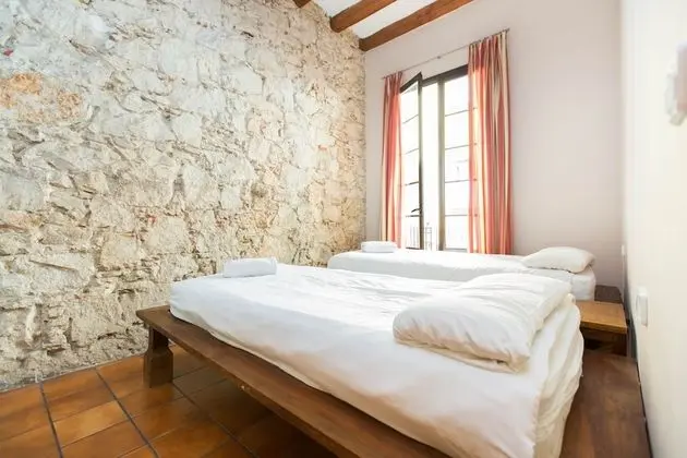 AinB Las Ramblas-Guardia Apartments - Oda