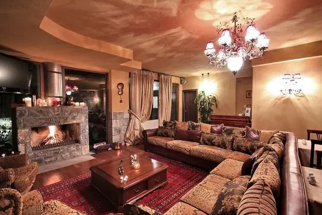 Aiora Luxury Suites - Lobi