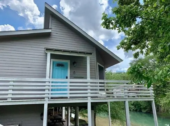 Air Haus Riverfront Home Amazing Views