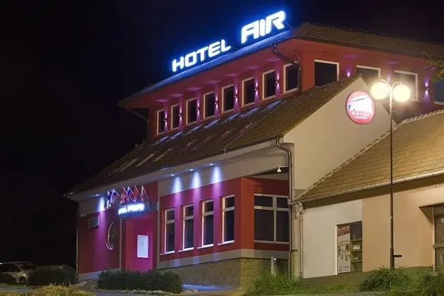 AIR Hotel - 1
