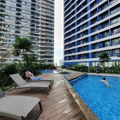 Air Residence Makati Elegant Design WiFi - Havuz