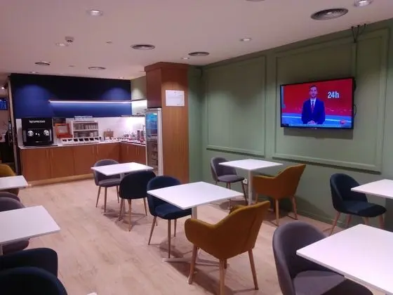 AIR ROOMS MADRID AIRPORT BY PREMIUM TRAVELLER - Kahvaltı