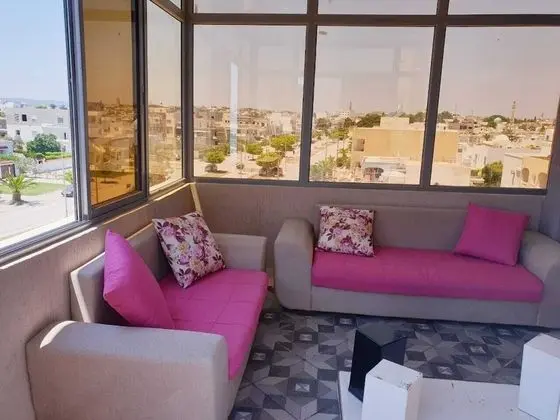 Airbetter - Spacious & Bright Seaview 1bedroom Apartment Korba - İç Mekan
