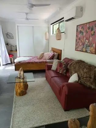 Airlie Beach Eco Cabins - Adults only - Oda Düzeni