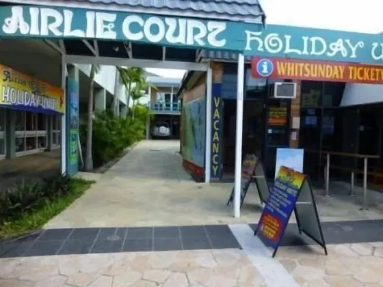 Airlie Court Units - Lobi