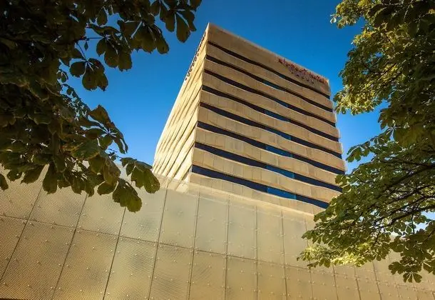 Airport Hotel Basel - Dış Mekan