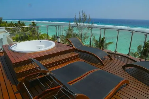 Airport Beach Hotel - Havuz