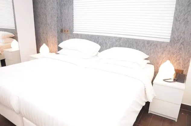 Airport Beach Hotel - Oda