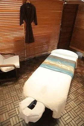 Airport Beach Hotel - Spa