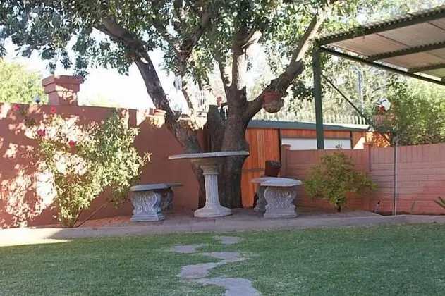 Airport Bed and Breakfast - Dış Mekan