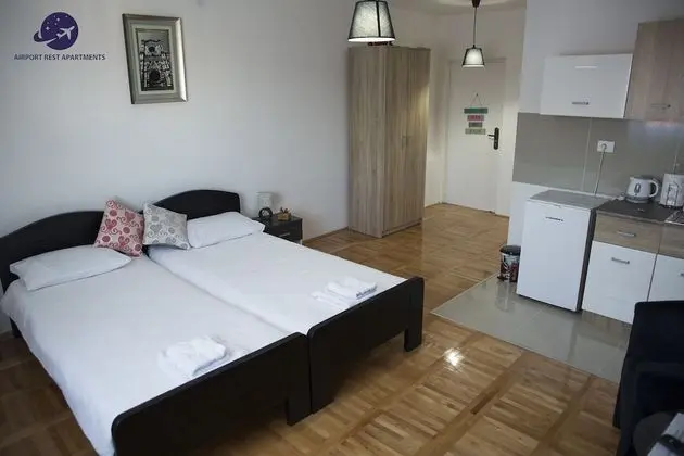 Airport Belgrade Rest Apartments Hotel