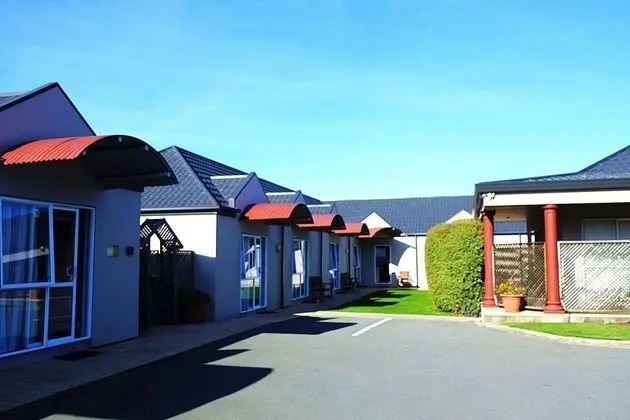 AIRPORT BIRCHES MOTEL