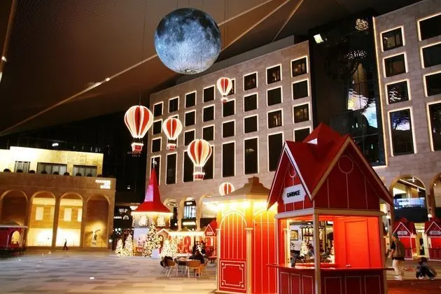Airport Capsule Hotel Fly Me to the Moon