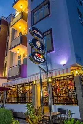 Airport Comfort Inn Premium - Dış Mekan