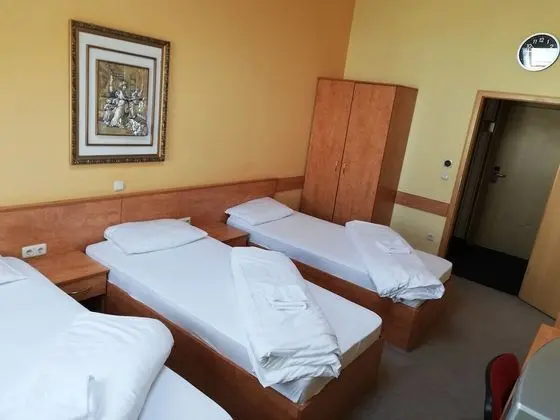 Airport Global Hostel - Oda