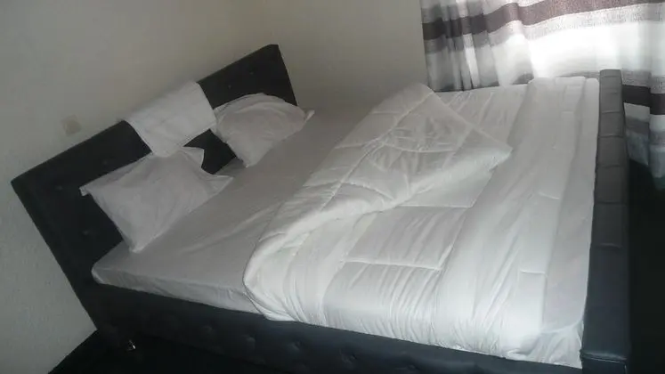 Airport Inn Motel