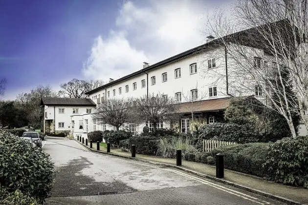 Airport Inn Manchester - Dış Mekan