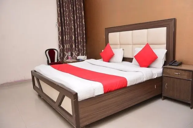 Airport Hotel Mayank Residency - Oda