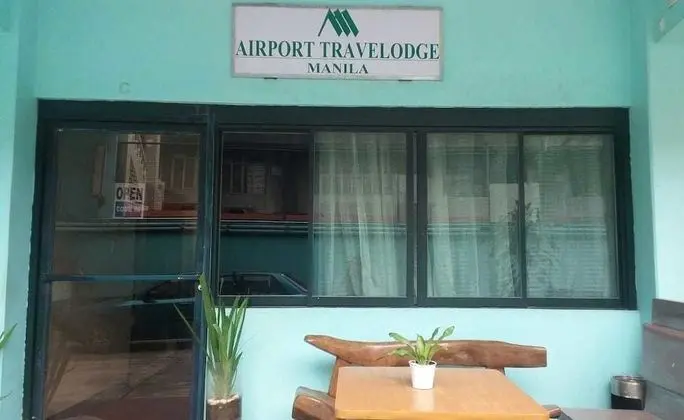 Airport Travelodge Manila - Hostel - Dış Mekan