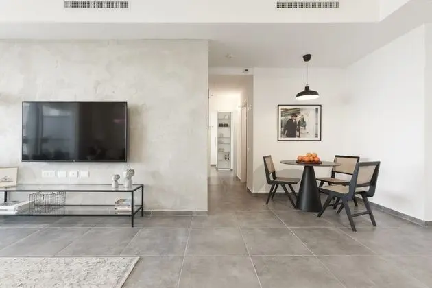 AirTLV - Menachem Begin Apartment - Öne Çıkan Resim