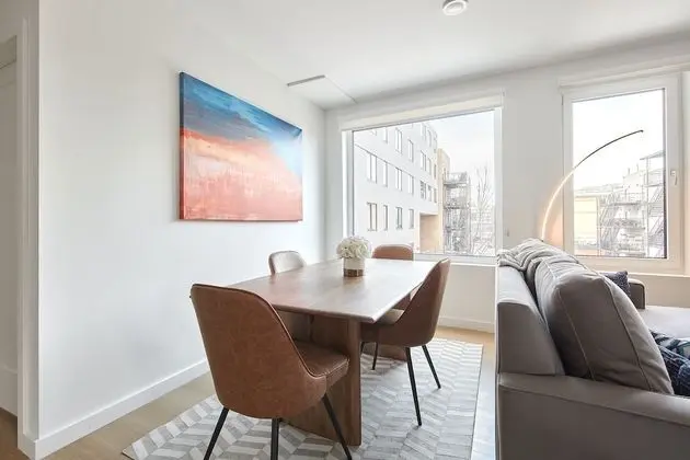 Airy 3 BR Flat w Shared Deck - gym - Mins to NYC - Oda