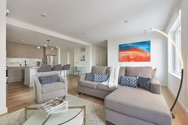 Airy 3 BR Flat w Shared Deck - gym - Mins to NYC - Oda