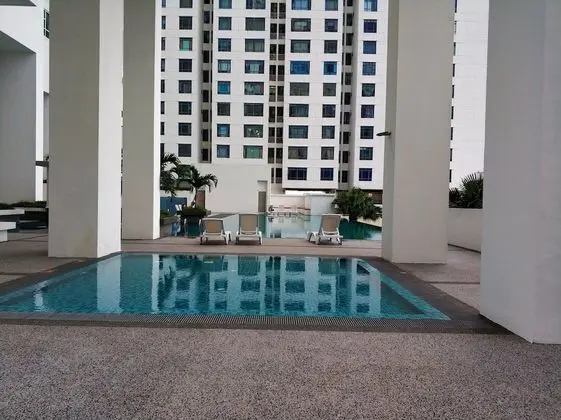 Ais Kacang Sweet Home Pinnacle Tower - Havuz