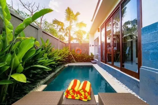 Aishwarya Exclusive Villas - Havuz