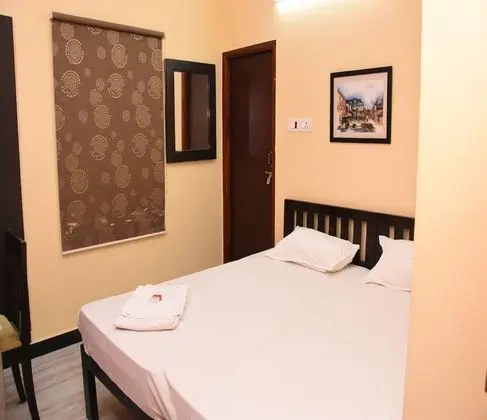 Aishwaryam Deshna Service Apartment - Oda