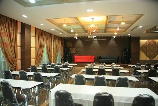 Aiyaree Place - İş / Konferans