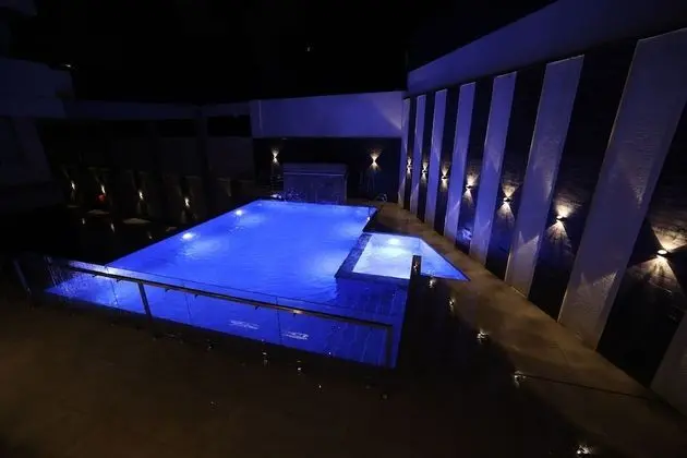 AJ Grand Hotel - Havuz