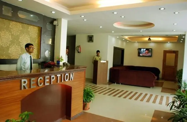 AJ International - Lobi