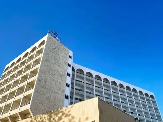 Ajax Hotel
