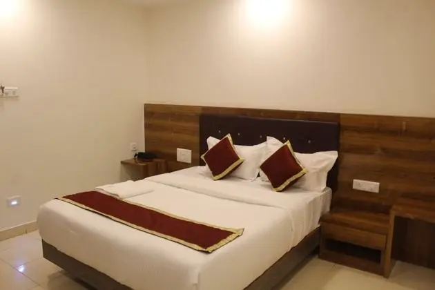 Hotel AK International Rooms - İç Mekan