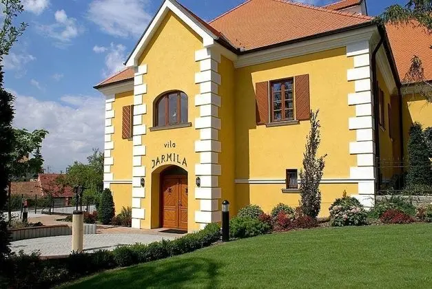 Hotel Akademie a depandance Vila Jarmila - 1