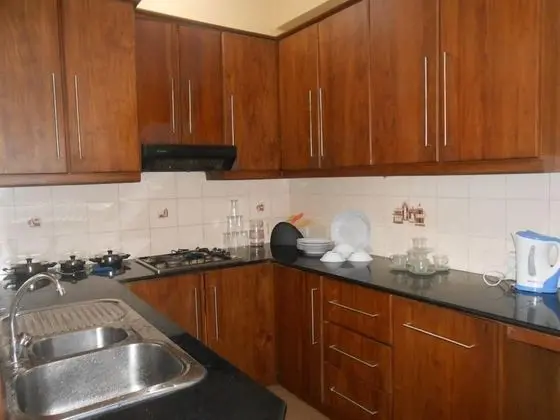 Akara Suites at Lower Bagathale - Mutfak