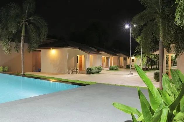 AKARD Private Villas Sattahip - Dış Mekan