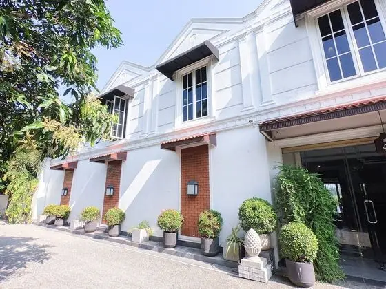 Akash Retreat And Spa