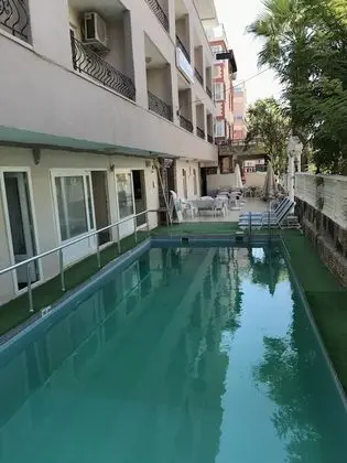 Akasya Apart Otel Didim Altinkum - Havuz