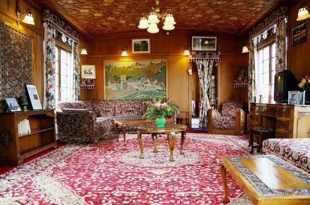 Akbar Group Of Heritage Houseboats