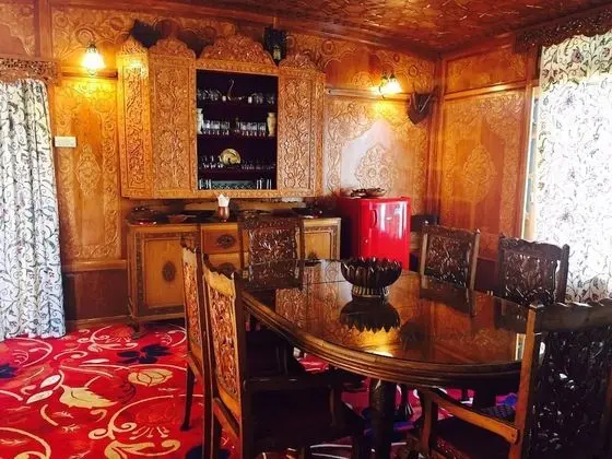 Akbar Group Of Heritage Houseboats - İç Mekan