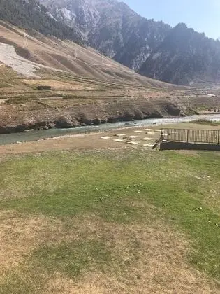 Hotel Akbar Sonamarg - Dış Mekan