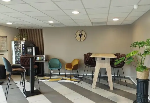 Hotel Akena City Agen Castelculier - Lobi