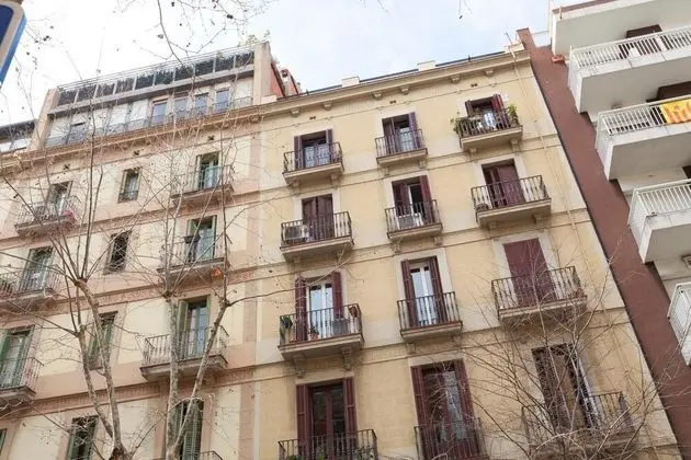 Akira Flats Roger de Flor Chic apartment
